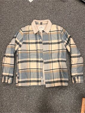 Hollister Sherpa Lined Flannel Jacket Shirt Men’s M Plaid Blue Tan Shacket